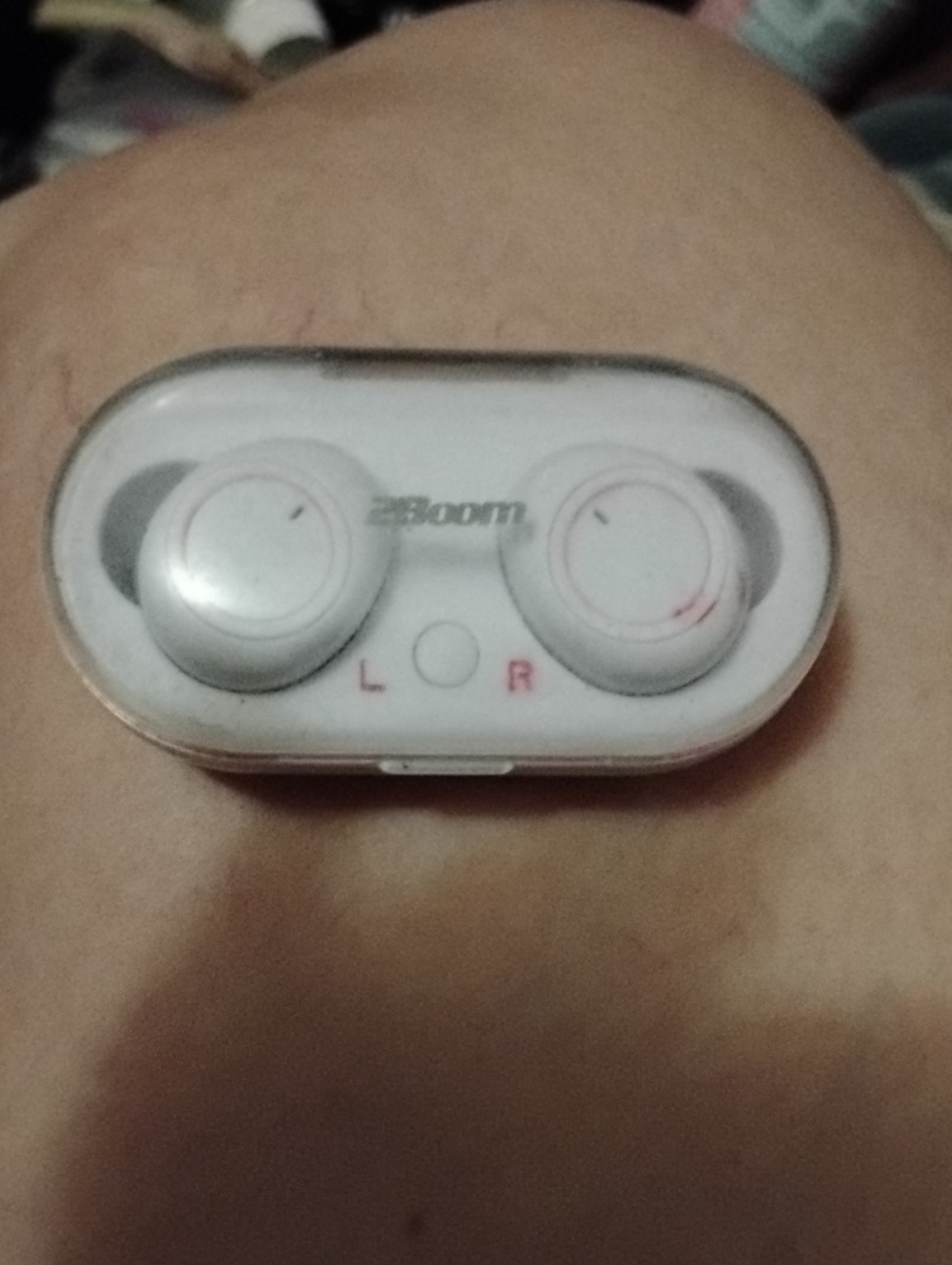 2Zoom True Wireless Earbuds in White